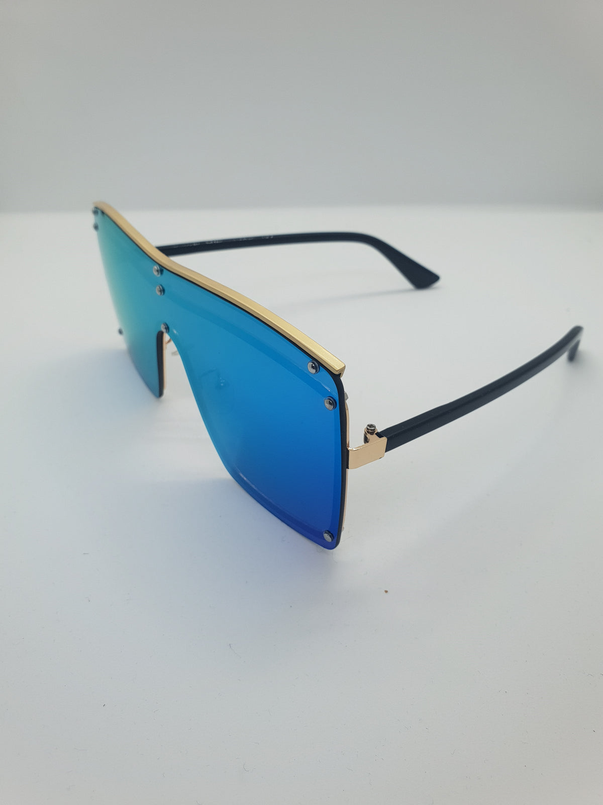 Detalii finisaj Ochelari de soare barbati Blue din Argint 925