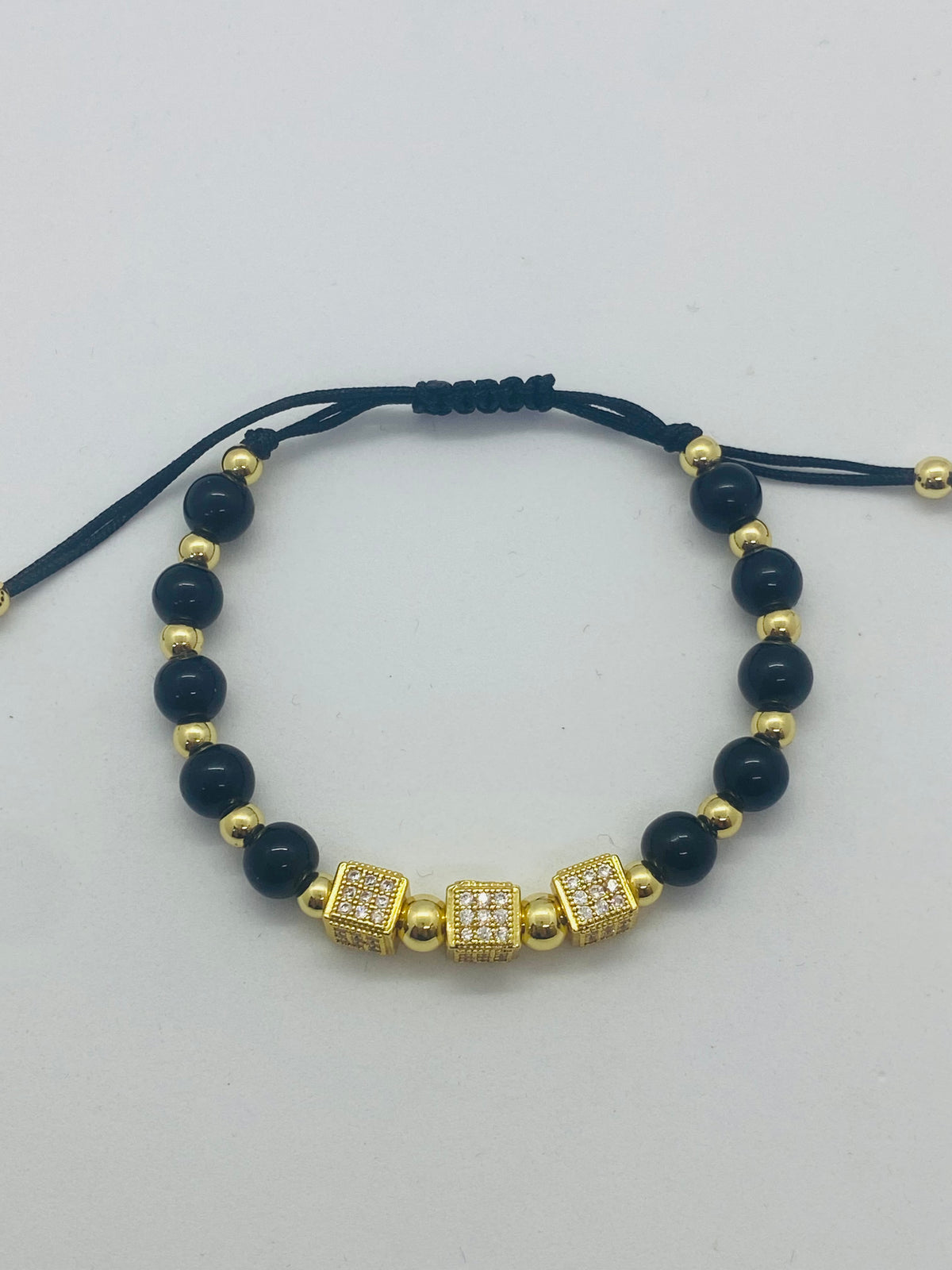 Model TrioLux Black colecția TotalModa