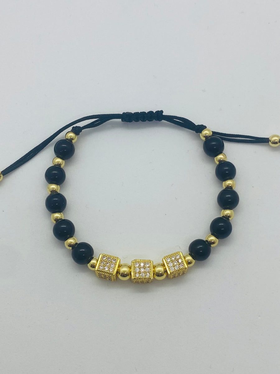 Model TrioLux Black colecția TotalModa