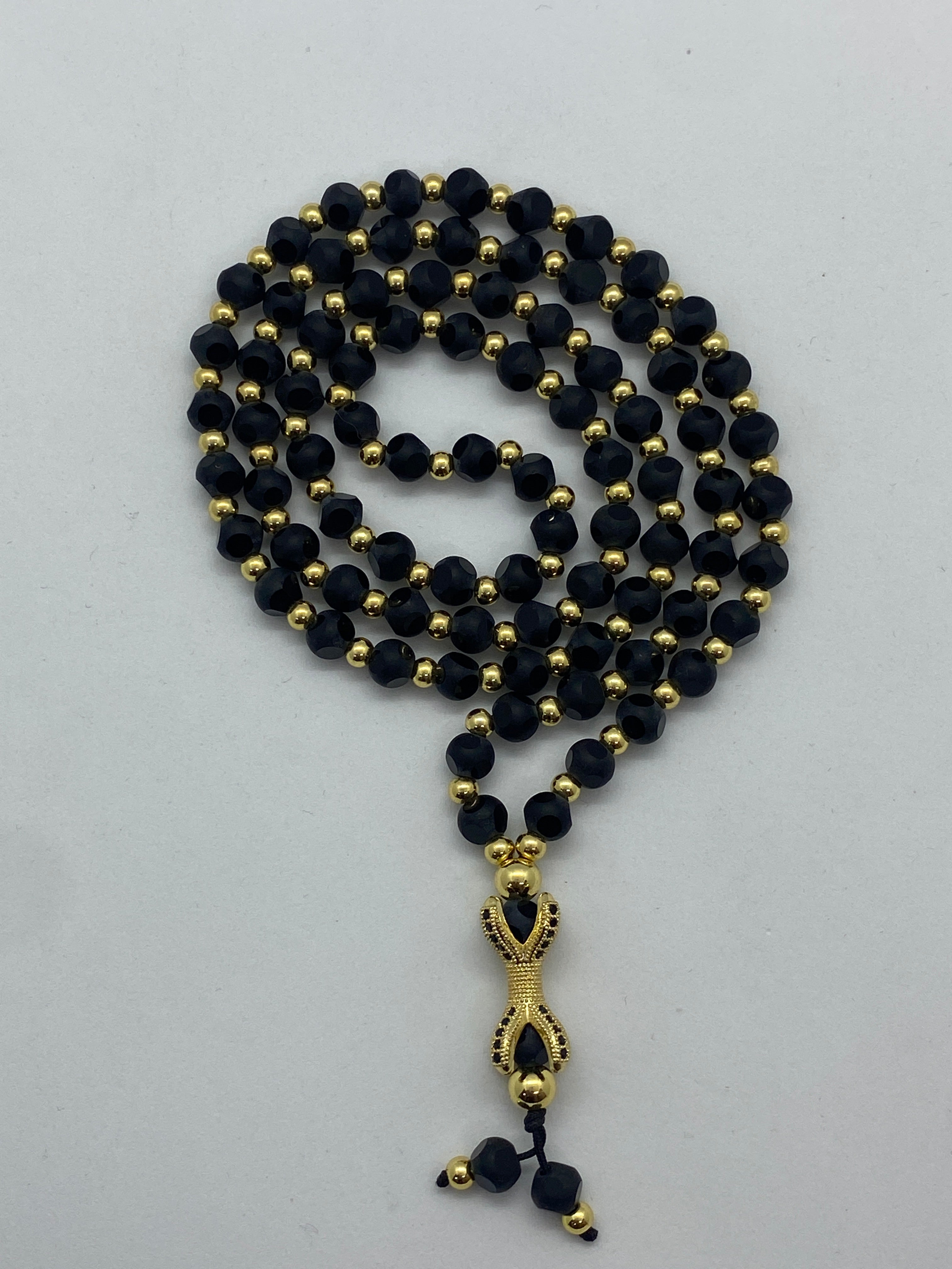Prezentare cadou și ambalaj Lanț Bărbați din Inox cu Bile Negre și Pandantiv Gheară Black Gold Claw