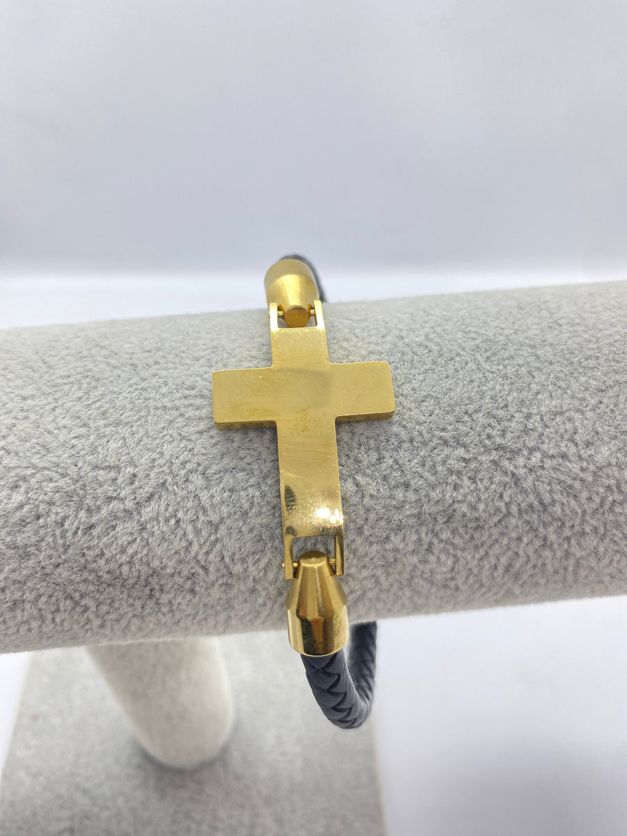 Detalii finisaj "Leather Bracelet Cross din Inox