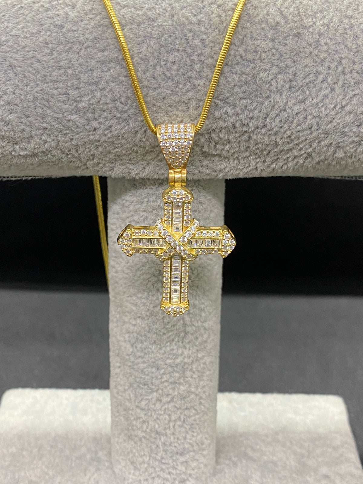 Set Damă Lanț Fin și Pandantiv Cruce Auris din Argint 925 Placat cu Aur din Argint 925 TotalModa