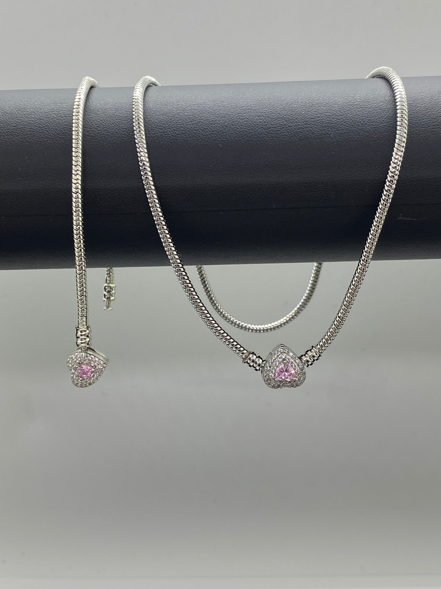 Set Argintiu: Colier și Brățară cu Pandantiv Inimă și Cristale