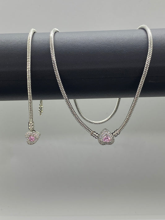 Set Argintiu: Colier și Brățară cu Pandantiv Inimă și Cristale