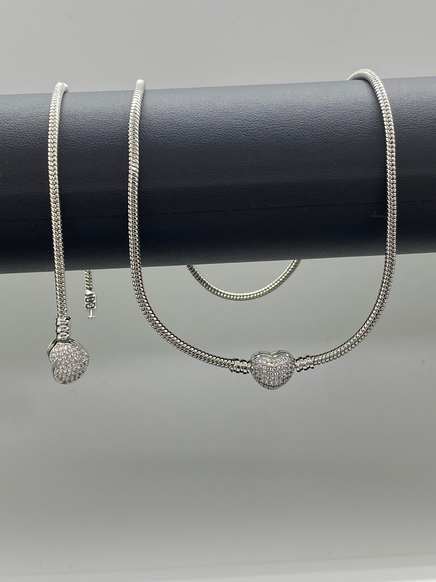 Set Argintiu: Colier și Brățară cu Pandantiv Inimă Pavé