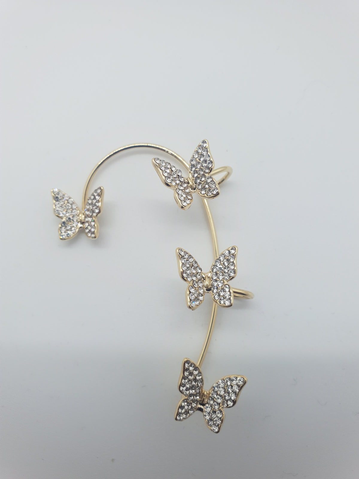 Detalii finisaj Cercel The Butterfly Circle din Inox